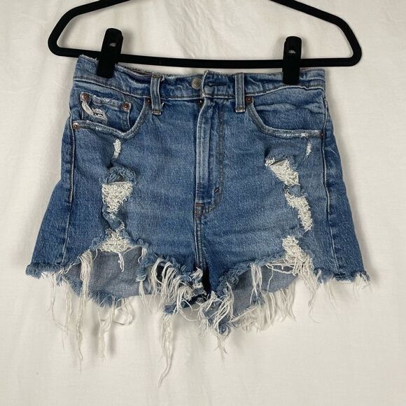 Abercrombie & Fitch Curve Love Distressed The Mom Short High Rise - Women’s 27 - Picture 2 of 6